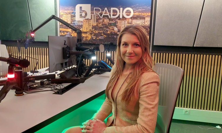 Не е необходимо да подновявате банковите си карти или да откривате нови сметки заради еврото